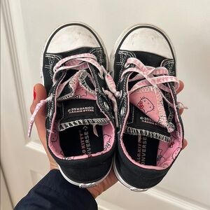 Converse Black and Pink Low-Top Sneakers with Rubber Toe Cap